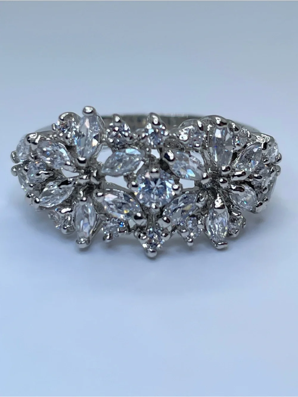 Swarovski Crystal Elements Diamond White Floral Art Deco Ring Silver Sz 7